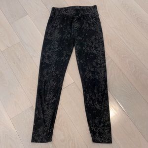 Splendid Girls black soft sueded jersey leggings with subtle sparkle.  Size 10.